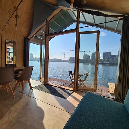 Villa Wikkelboat Nr1 At Floating Rotterdam Rijnhaven Extérieur photo