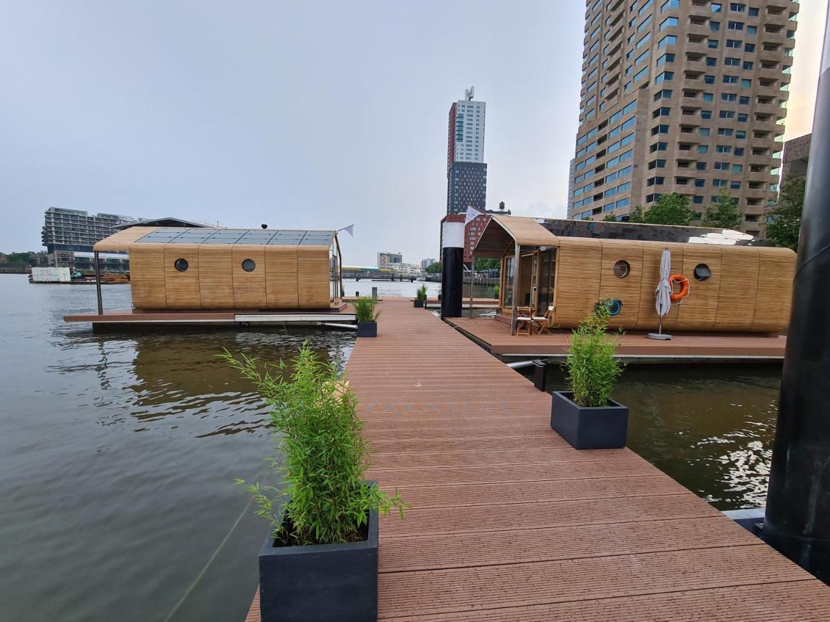 Villa Wikkelboat Nr1 At Floating Rotterdam Rijnhaven Extérieur photo