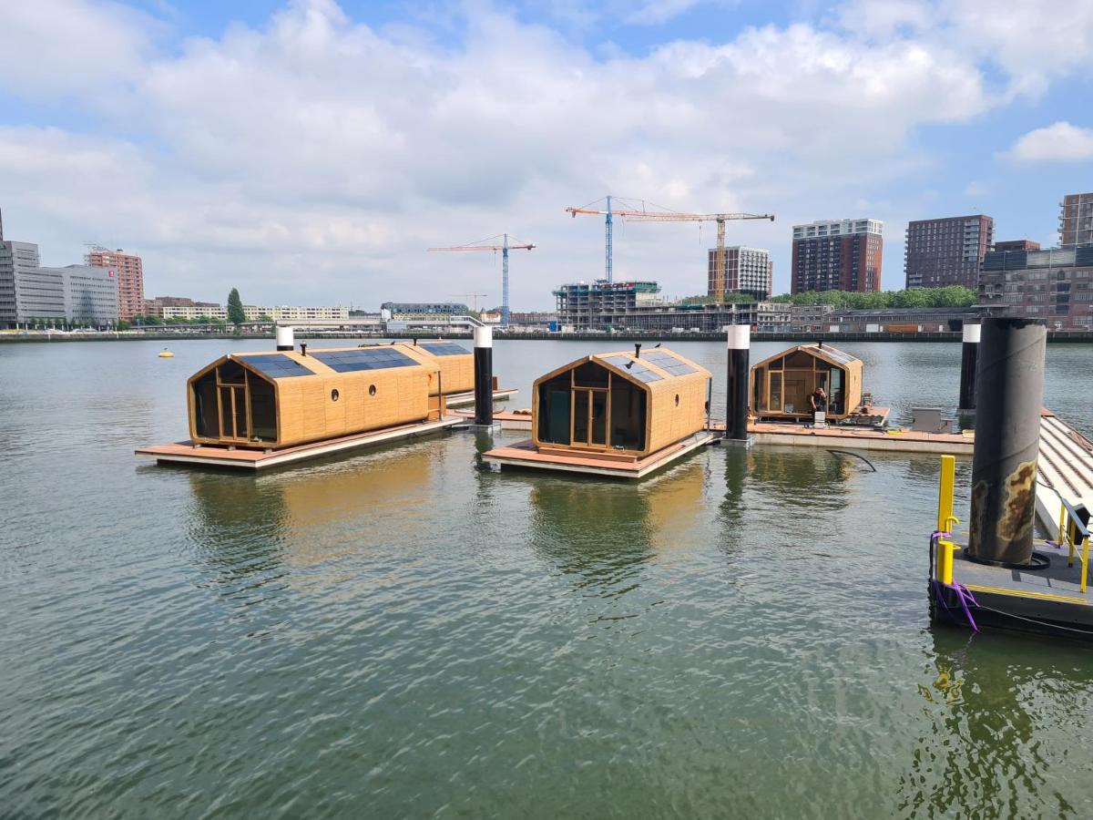 Villa Wikkelboat Nr1 At Floating Rotterdam Rijnhaven Extérieur photo