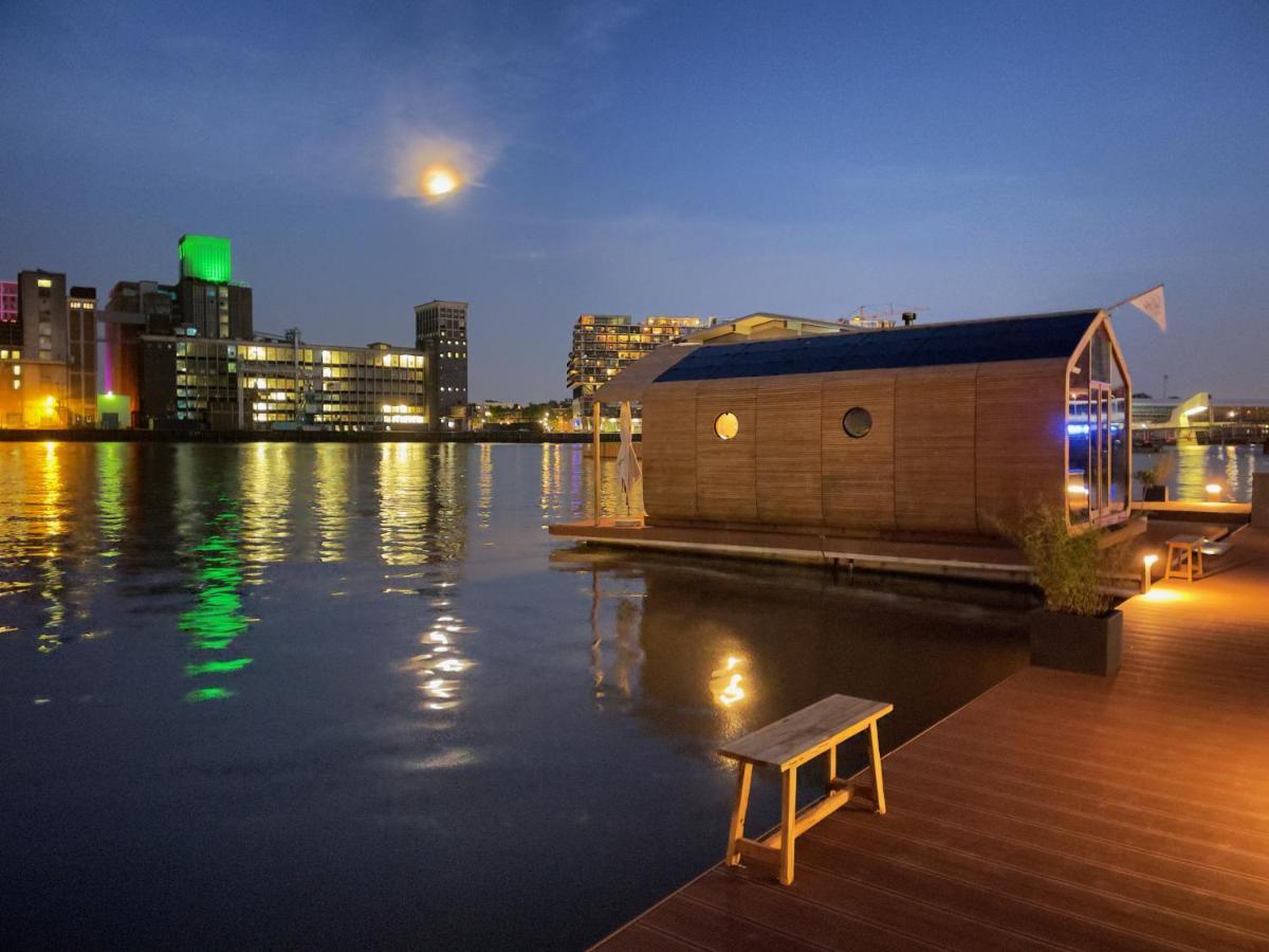 Villa Wikkelboat Nr1 At Floating Rotterdam Rijnhaven Extérieur photo