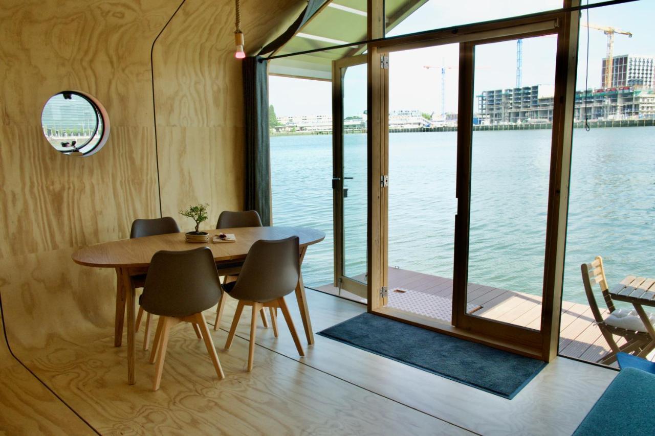 Villa Wikkelboat Nr1 At Floating Rotterdam Rijnhaven Extérieur photo